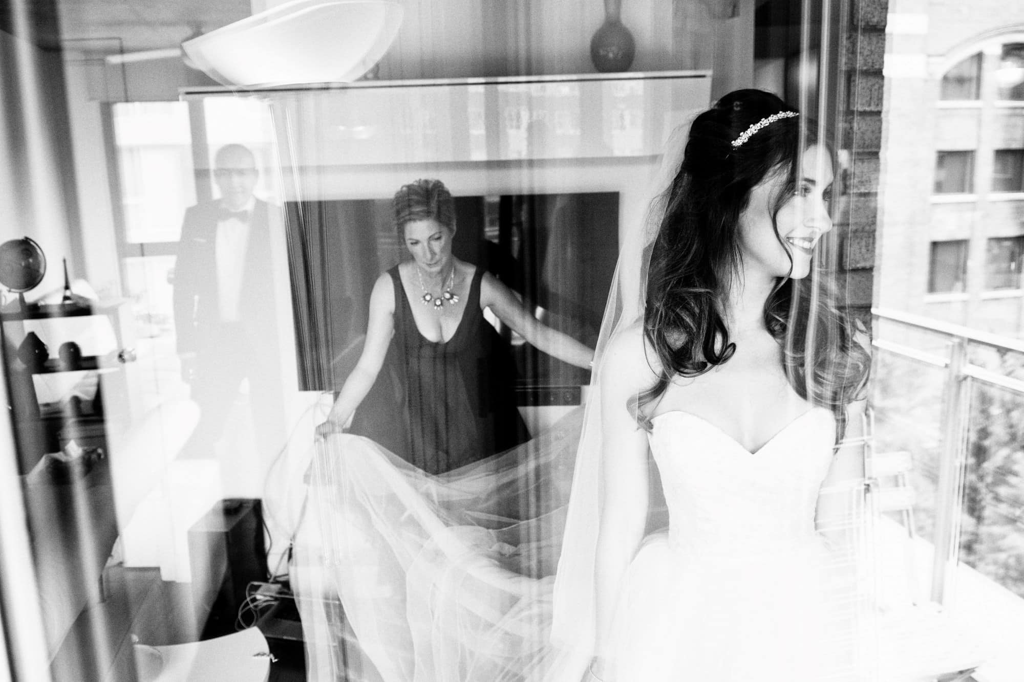 daria denissovna condo griffintown dress getting ready bride russian jewish montreal wedding mom helping dad reflection